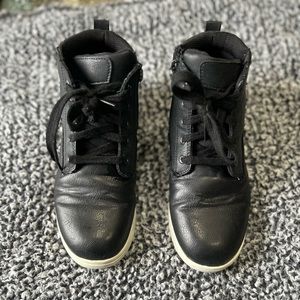 Cat and Jack Black Boys boots. Size 6